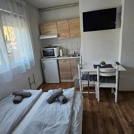 Apartment Mix3 - Maksimir, Kbc Rebro